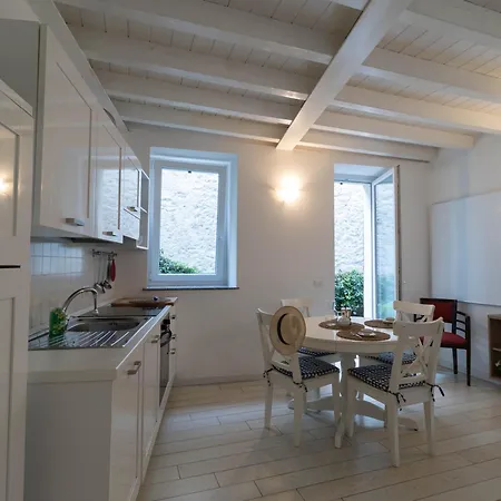 Apartament Welcomely - Lario House A